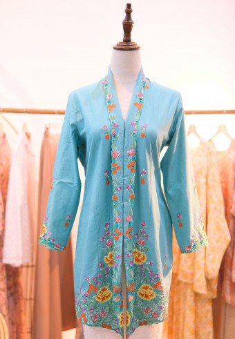 PIA LONG KEBAYA TOP IN TURQUOISE