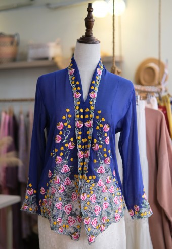 NINA KEBAYA 6.0 BUTTON TOP IN MARINE