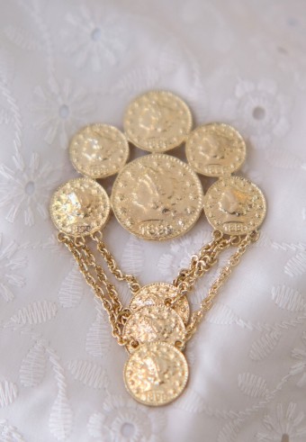 BROOCH IN OLD MONEY
