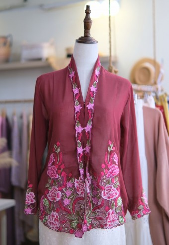 NINA KEBAYA 6.0 BUTTON TOP IN ROASTED MAROON