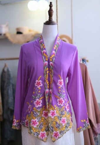NINA KEBAYA 6.0 BUTTON TOP IN ROYAL PLUM