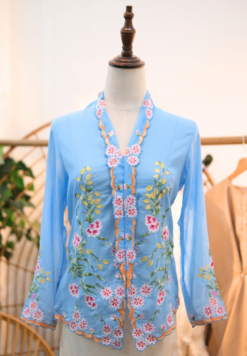 HANA KEBAYA IN BLUE FLOWER
