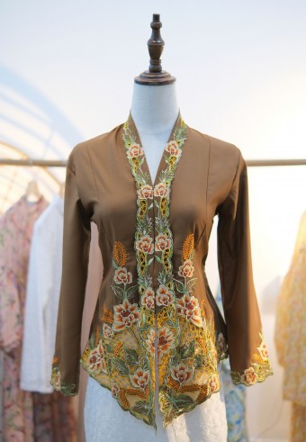 ARIA KEBAYA TOP  IN CHOCO CARAMEL