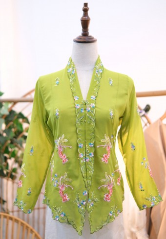 HANA KEBAYA IN GREENERY