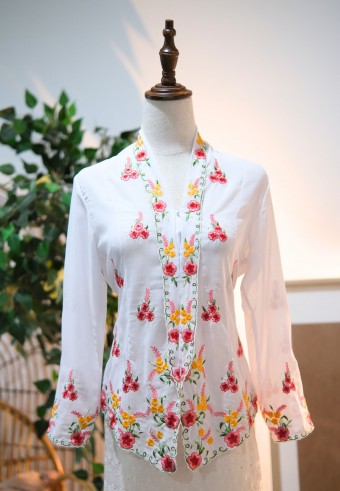 HANA KEBAYA BUTTON  TOP 2.0 IN PARMESAN