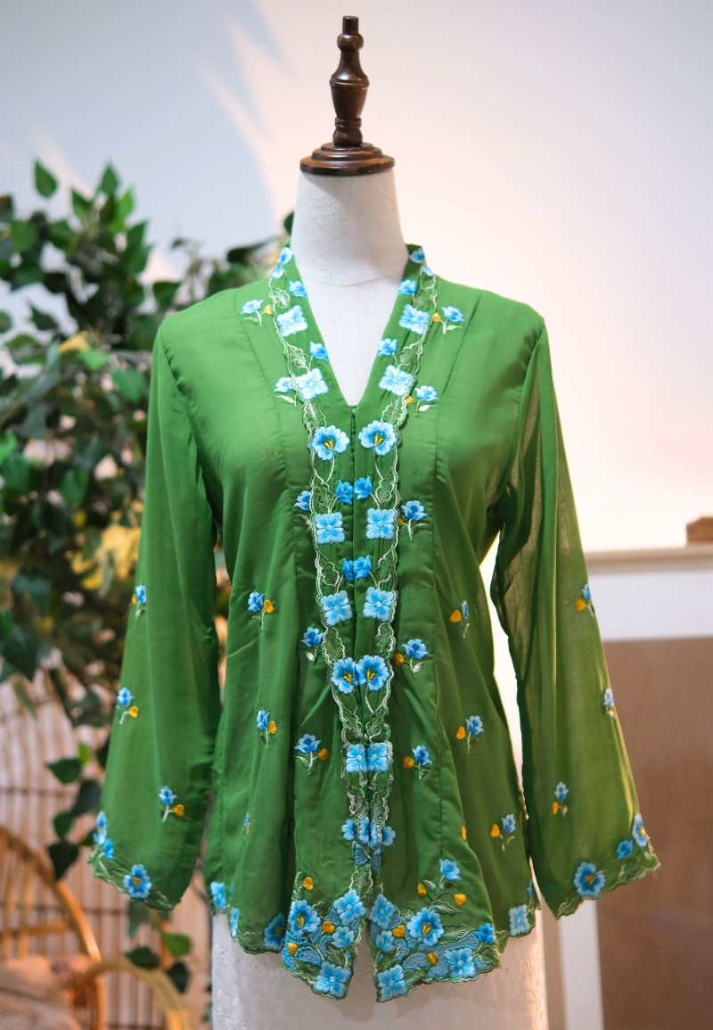 HANA KEBAYA BUTTON  TOP 2.0 IN PERIDOT