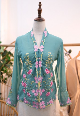 HANA KEBAYA IN PINK MINT