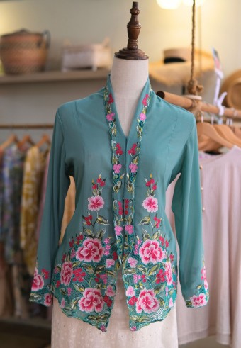 NINA KEBAYA BUTTON TOP 8.0 IN SPACE SPARKLE