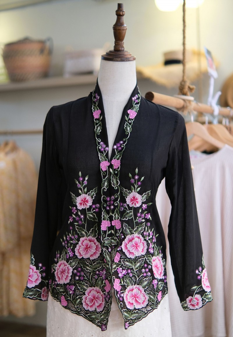 LEIA KEBAYA TOP 8.0 BRIGHT LAVENDER