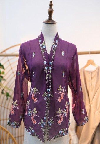 HANA KEBAYA IN DARK PLUM