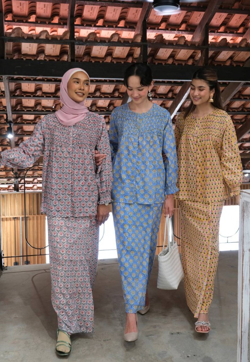 RHAE DOLL KURUNG SET IN WILD FLOWER