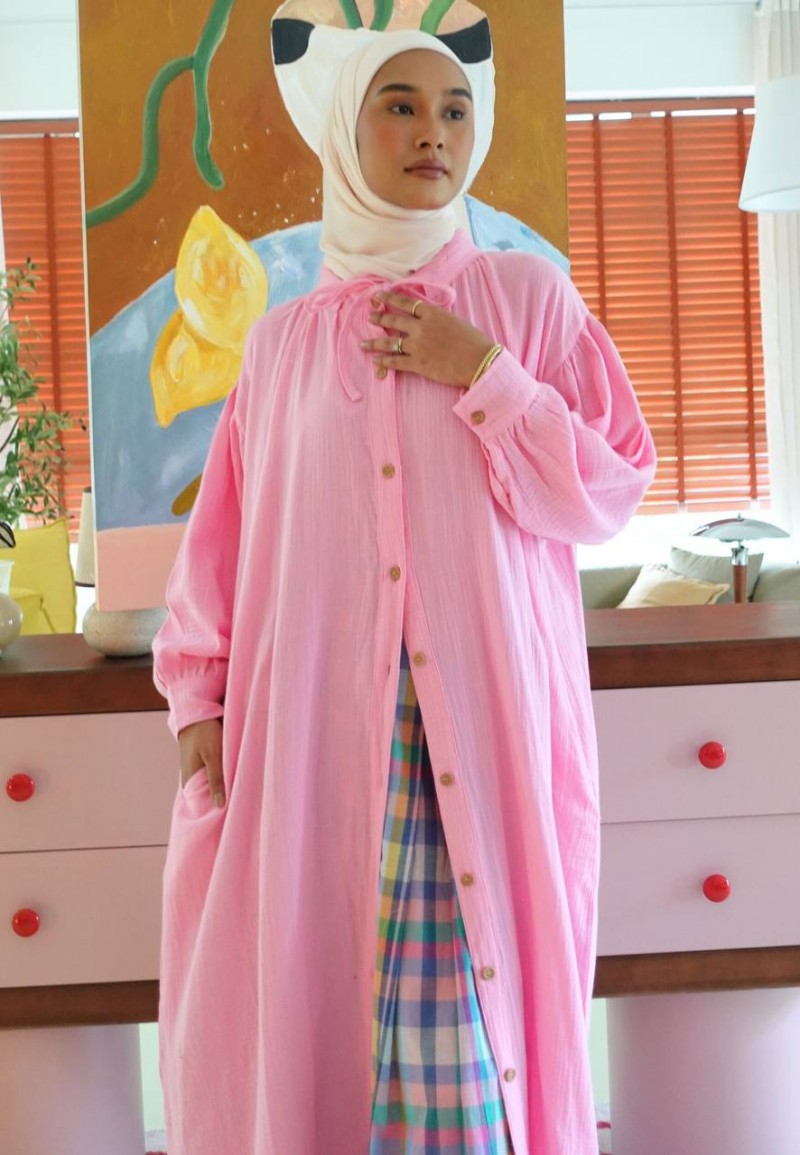 LEORA LONG DRESS IN BRIGHT PINK