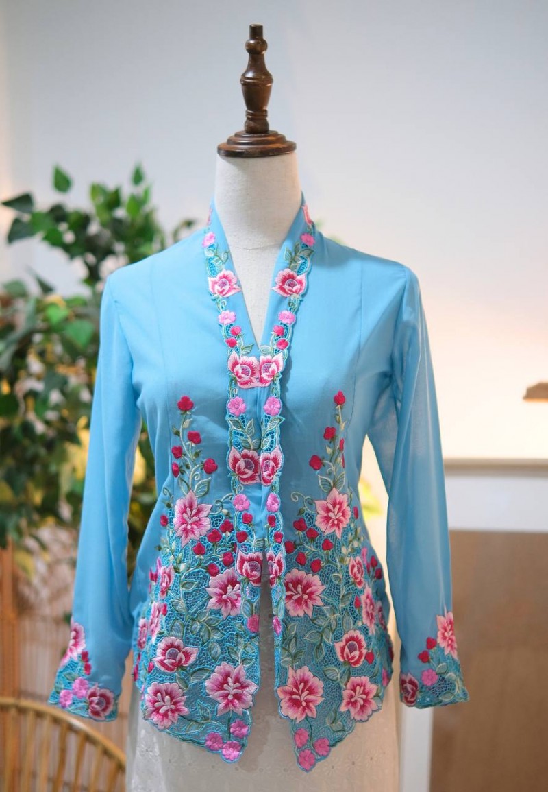 LEIA KEBAYA TOP 9.0 IN OCEAN